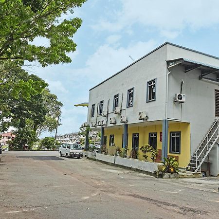 Super Oyo 44036 Hotel De Perdana Hill Batu Pahat Ngoại thất bức ảnh
