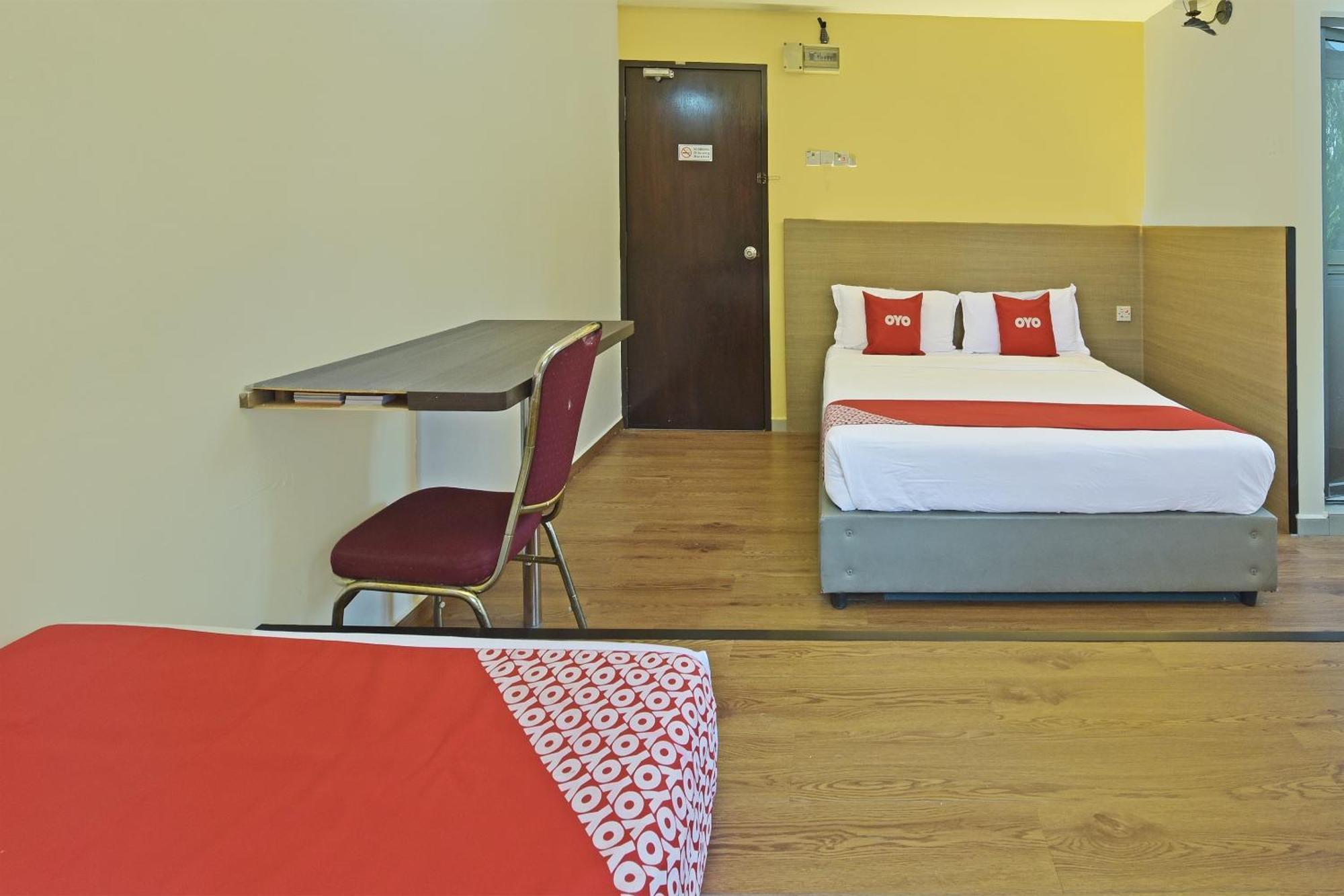 Super Oyo 44036 Hotel De Perdana Hill Batu Pahat Ngoại thất bức ảnh