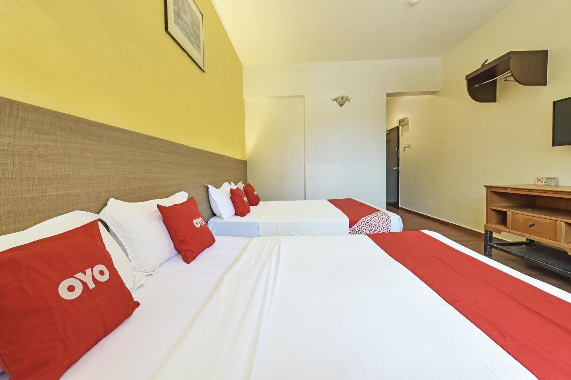 Super Oyo 44036 Hotel De Perdana Hill Batu Pahat Ngoại thất bức ảnh