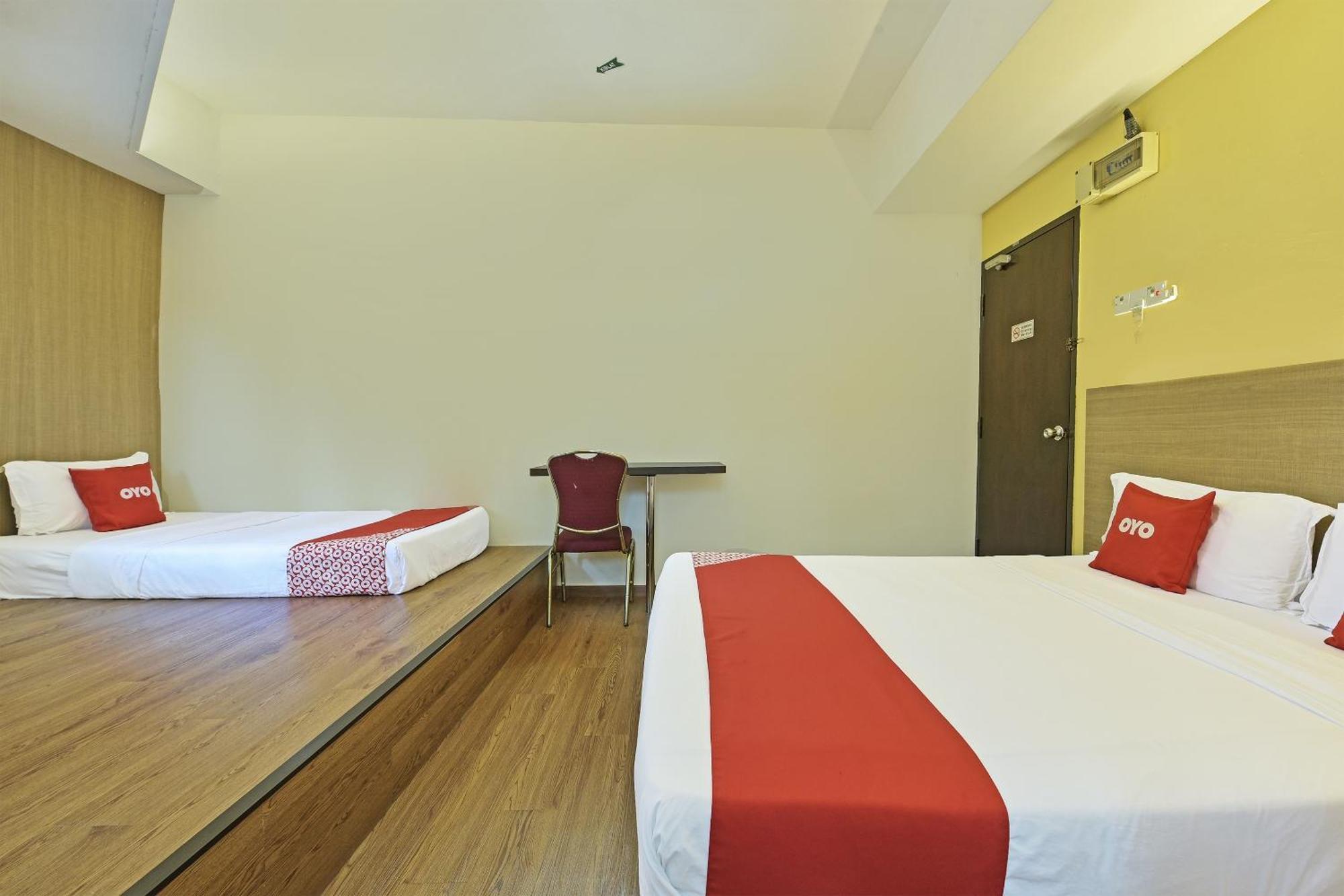 Super Oyo 44036 Hotel De Perdana Hill Batu Pahat Ngoại thất bức ảnh