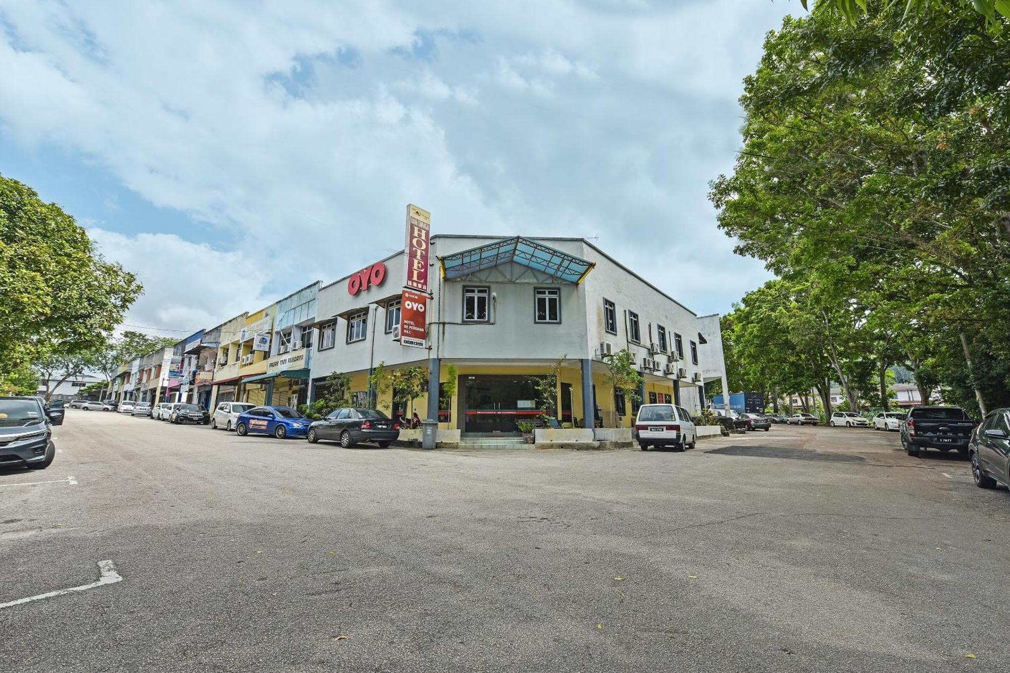 Super Oyo 44036 Hotel De Perdana Hill Batu Pahat Ngoại thất bức ảnh